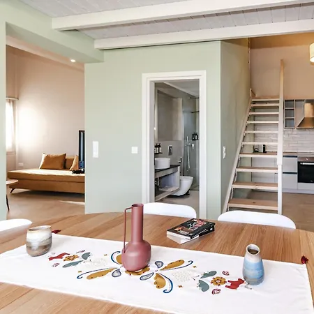 Апартаменты Helichrysum Lofts *