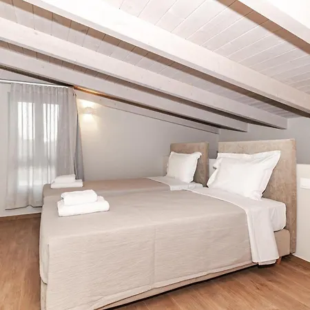 Διαμέρισμα Helichrysum Lofts *