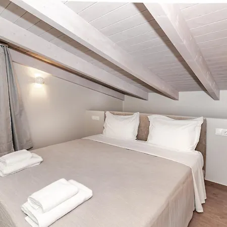 Helichrysum Lofts Апартаменты *