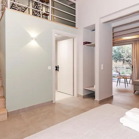 Апартаменты Helichrysum Lofts