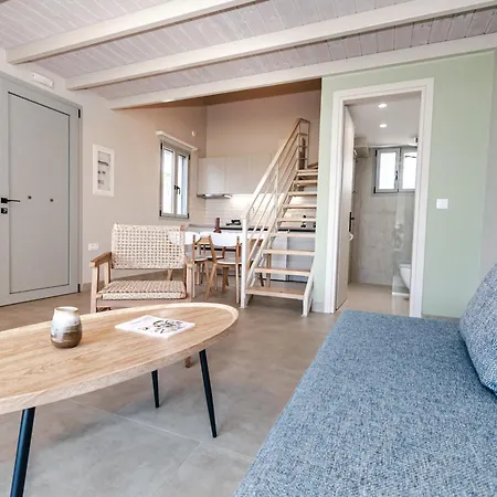 Helichrysum Lofts Апартаменты Маратополис