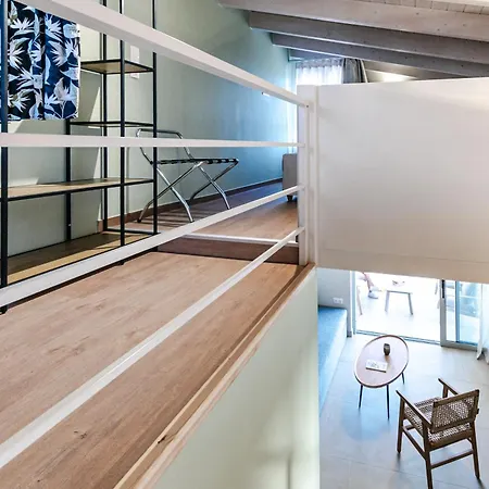 Апартаменты Helichrysum Lofts *